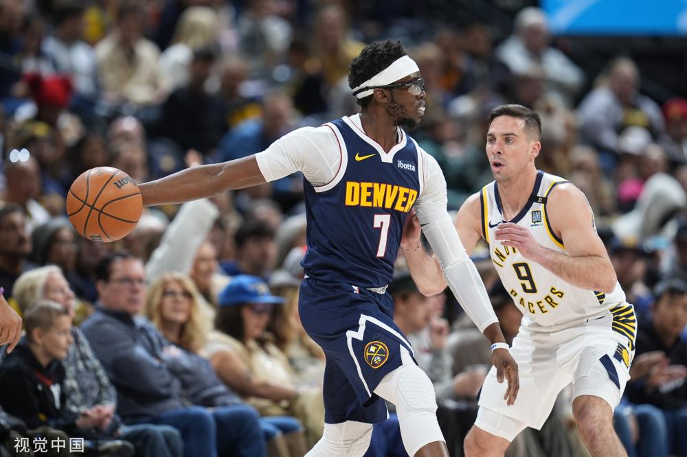 的绿茵场上 的绿茵场上