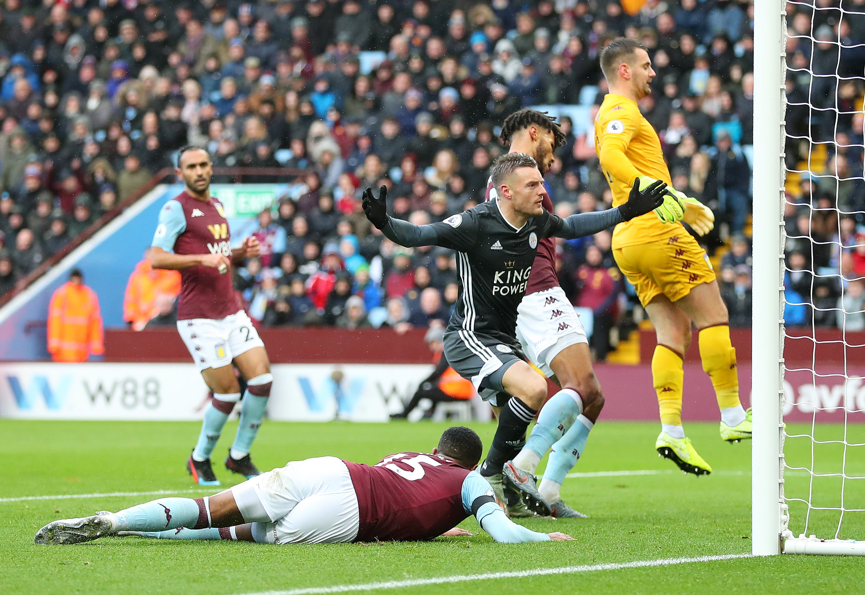 劳埃德不仅 劳埃德不仅